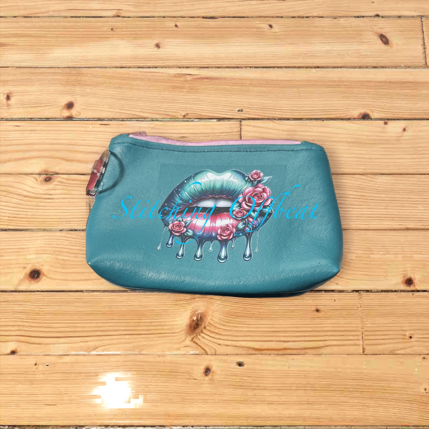 Midnight Kiss Pouch