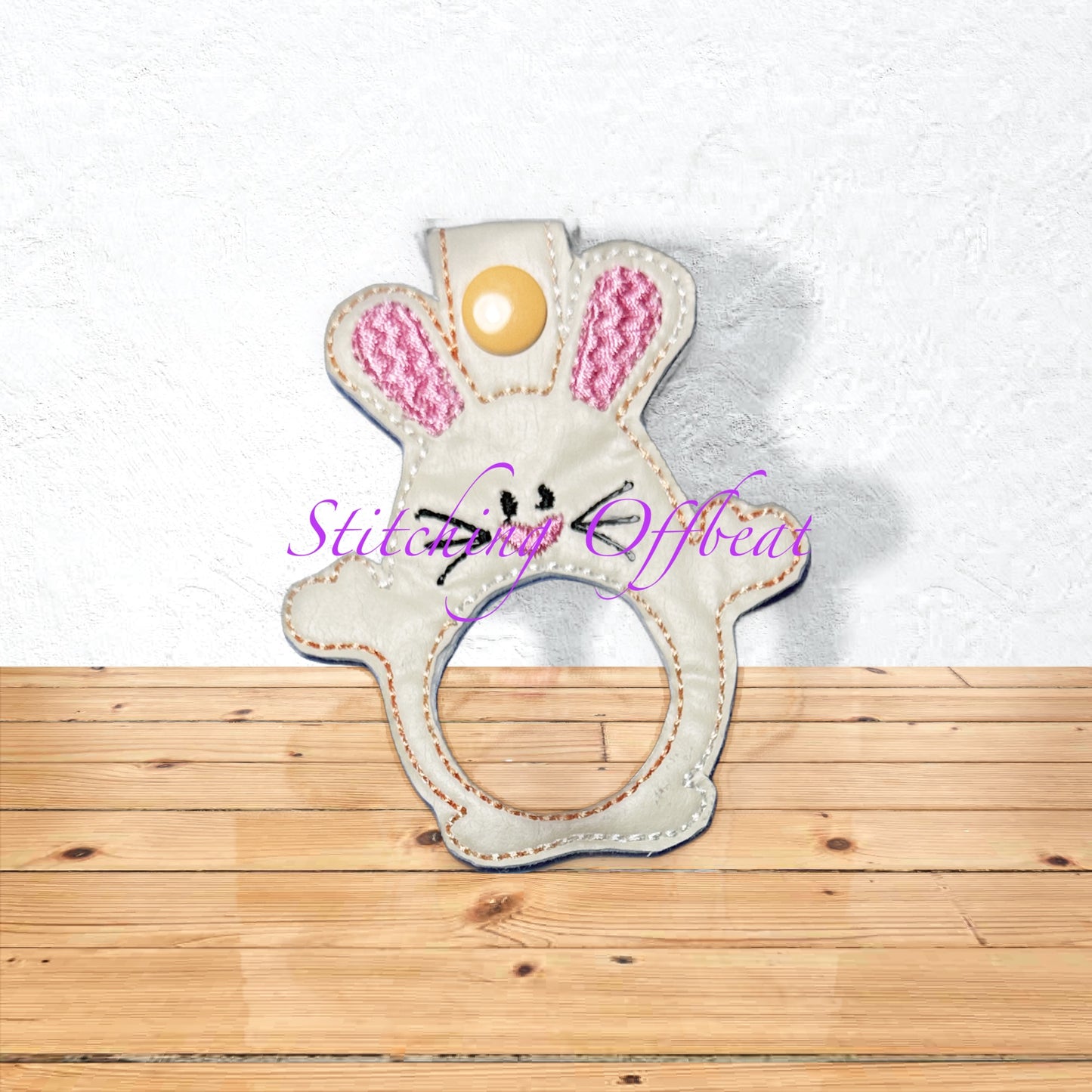 EOS LIP BALM HOLDER keychain