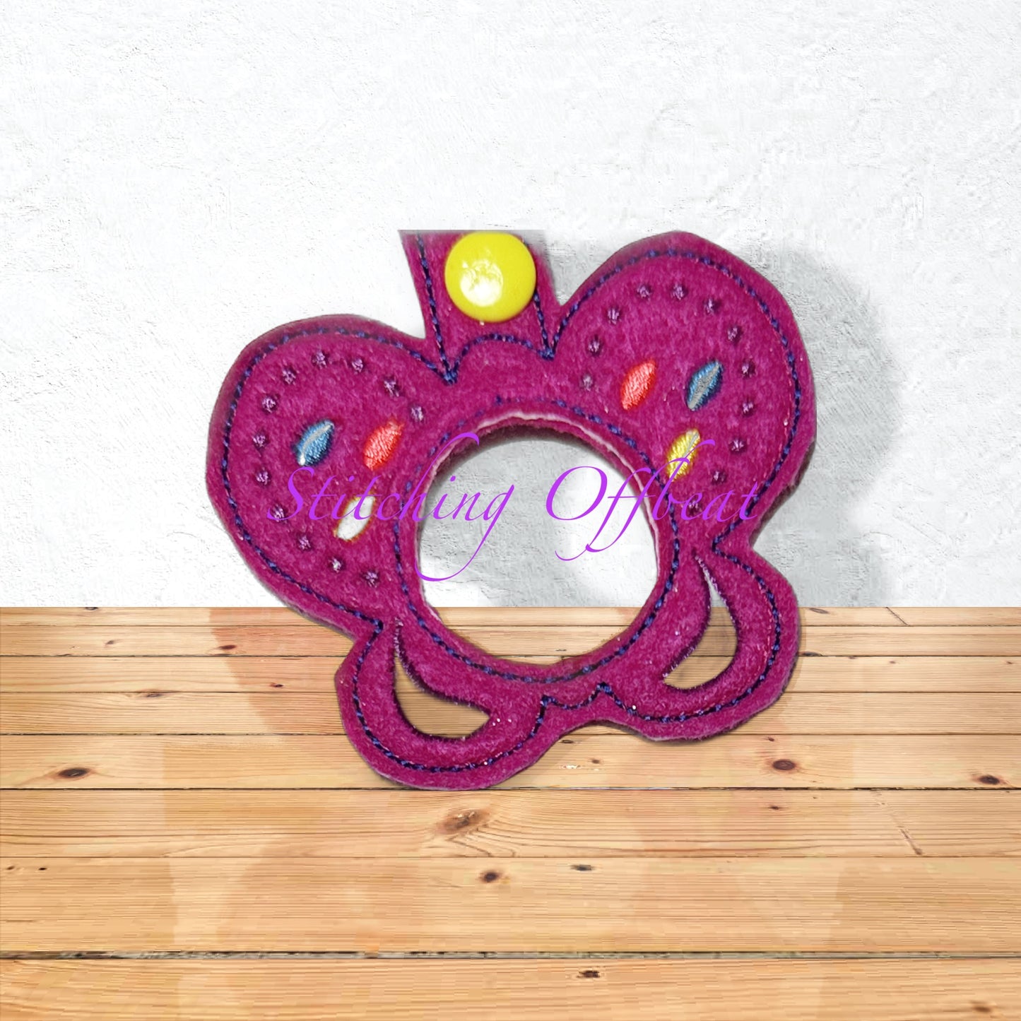 EOS LIP BALM HOLDER keychain